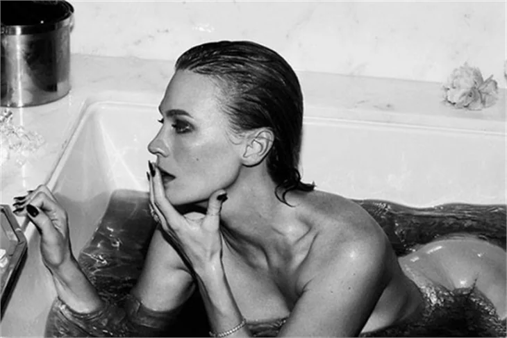 January Jones: Rihanna'yla yatmak isterdim