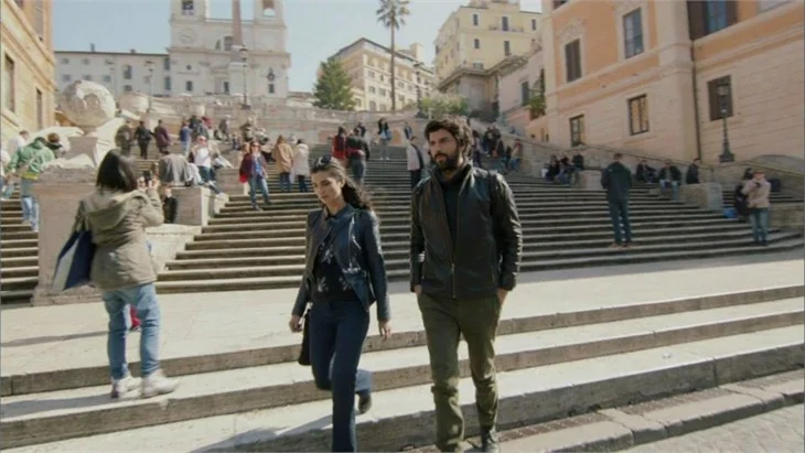 "Kara Para Aşk"ta Elif ve Ömer aşk şehri Roma'da