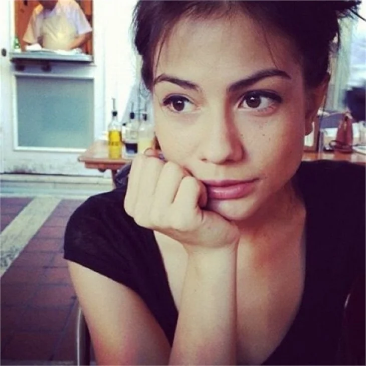 Demet Özdemir ile Ekin Koç, İzzet Çapa'ya konuştu!