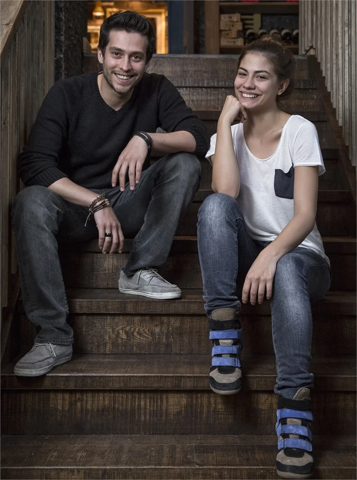 Demet Özdemir ile Ekin Koç, İzzet Çapa'ya konuştu!