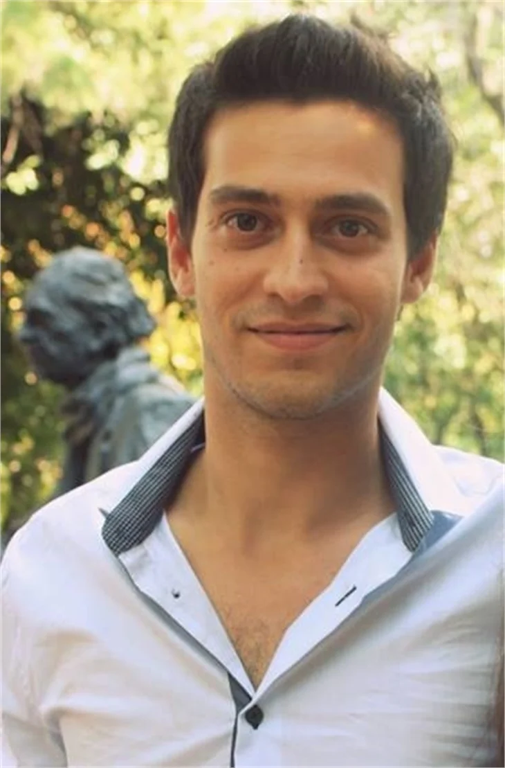 Demet Özdemir ile Ekin Koç, İzzet Çapa'ya konuştu!