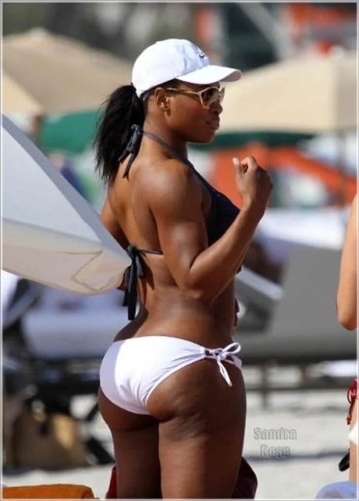 Serena Williams: Büyük göğüslerimle gurur duyuyorum..
