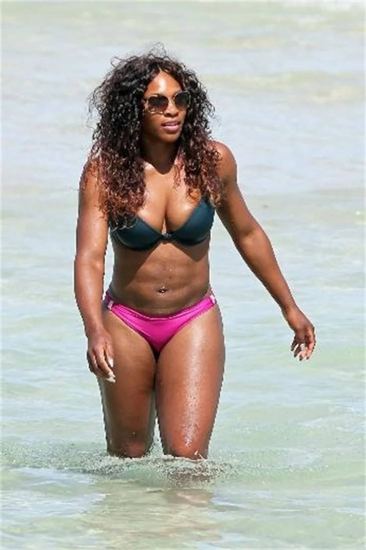 Serena Williams: Büyük göğüslerimle gurur duyuyorum..