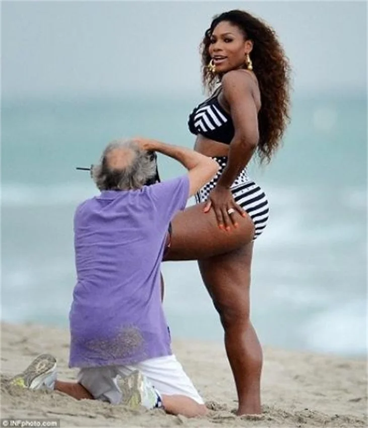 Serena Williams: Büyük göğüslerimle gurur duyuyorum..