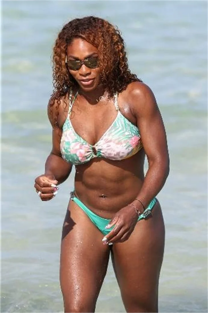 Serena Williams: Büyük göğüslerimle gurur duyuyorum..