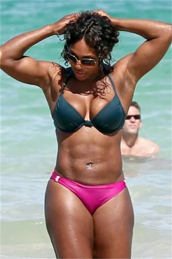 Serena Williams: Büyük göğüslerimle gurur duyuyorum..