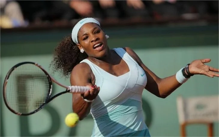 Serena Williams: Büyük göğüslerimle gurur duyuyorum..