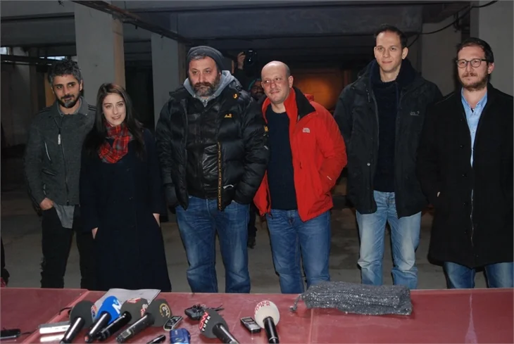 Müjdeli haberi Hazal Kaya verdi!
