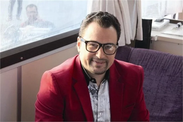 Sinan Tuzcu, Cem Uzan oldu!