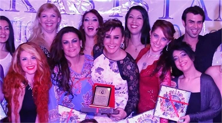 Ödüllü Asena!
