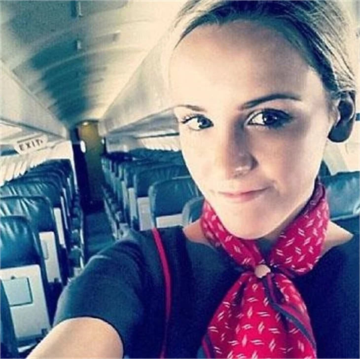 Hosteslerin selfie çılgınlığı!