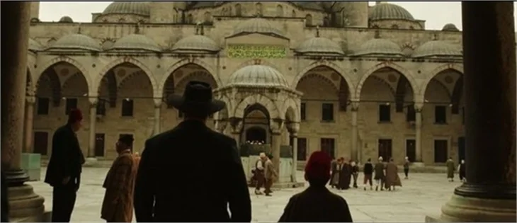 Filmde ayrıntılarda hata mı var?