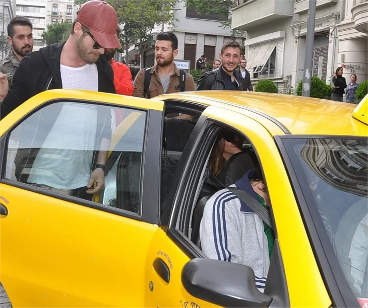 Kırmızı şapkalı Seyit