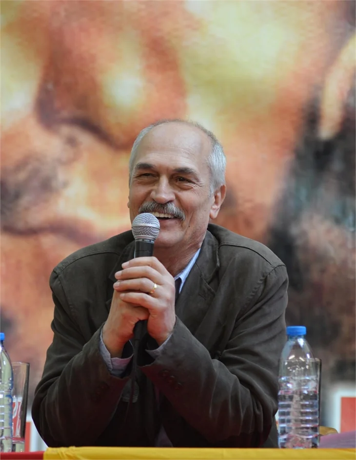 Memet Ali Alabora ortaya çıktı!