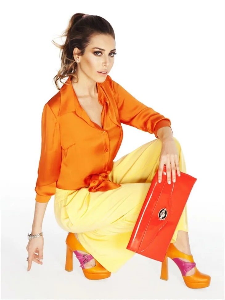 Sinem Kobal, İspanya'da gözde...