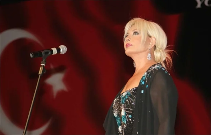 Emel Sayın'ın acı günü!