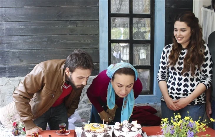 'Sevdaluk' setinde çifte kutlama