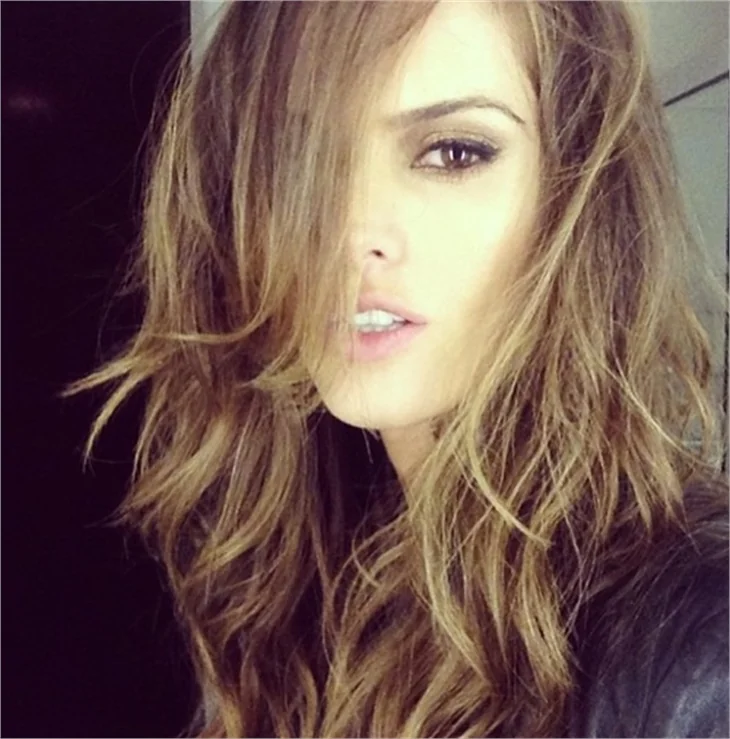 Izabel Goulart işini ciddiye alıyor!