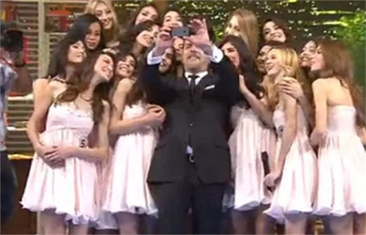 Beyaz’dan Miss Turkey selfie’si