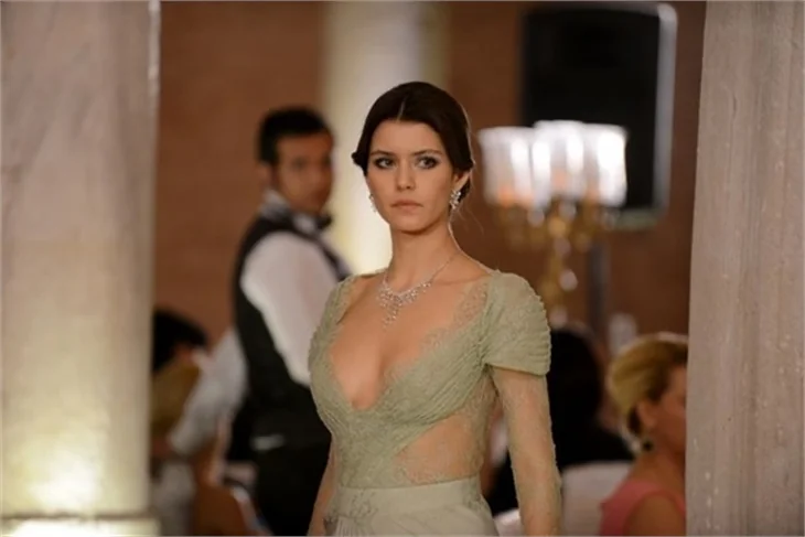 Beren Saat eski sevgilisinin fotoğrafını paylaştı!