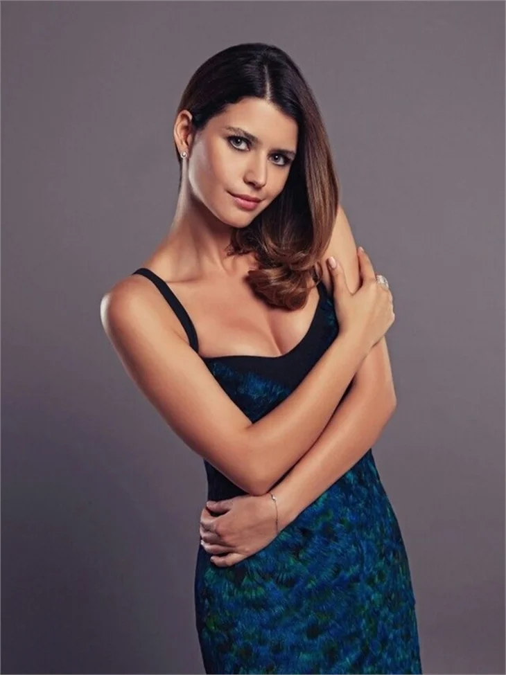 Beren Saat eski sevgilisinin fotoğrafını paylaştı!