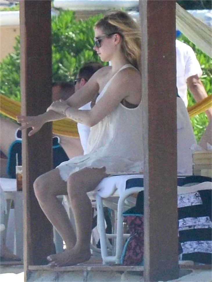Avril Lavigne fena yakalandı!