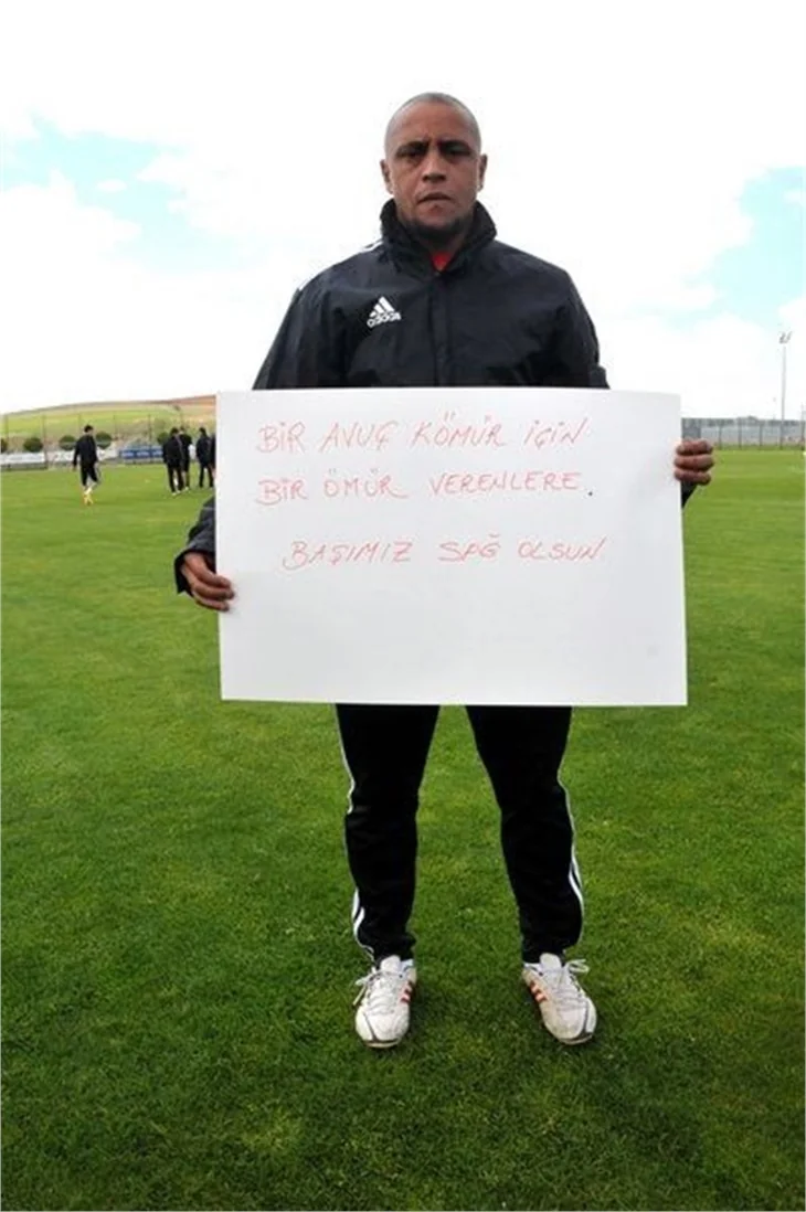 Roberto Carlos'tan Soma için pankart!