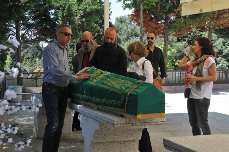 Halit Ergenç'in göz yaşları...