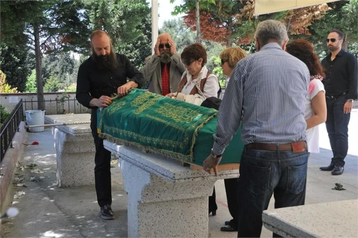 Halit Ergenç'in göz yaşları...