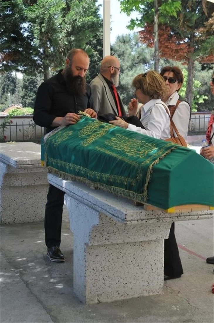 Halit Ergenç'in göz yaşları...