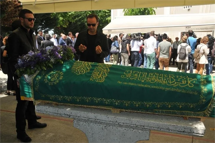 Halit Ergenç'in göz yaşları...