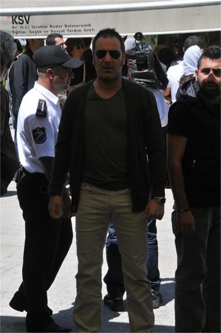 Halit Ergenç'in göz yaşları...