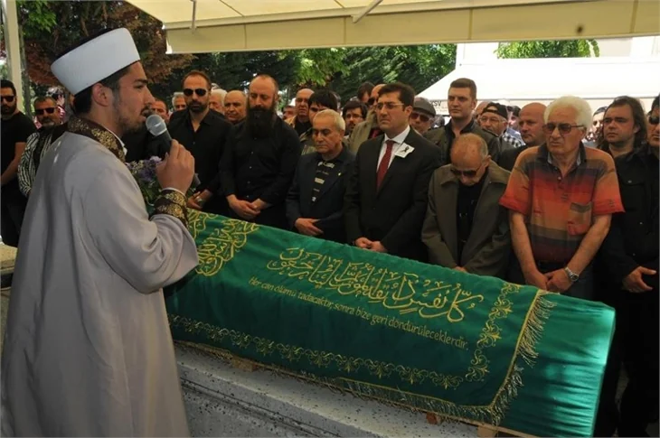 Halit Ergenç'in göz yaşları...