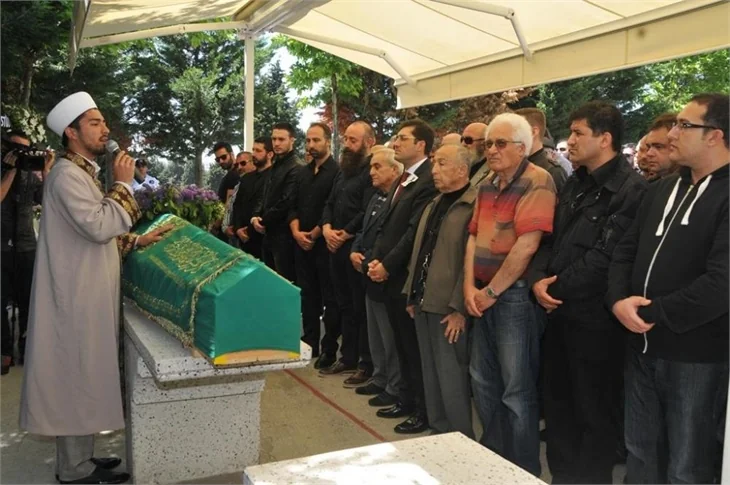Halit Ergenç'in göz yaşları...