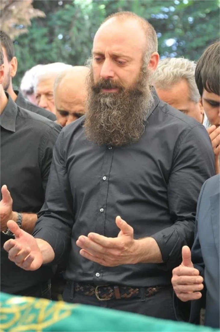 Halit Ergenç'in göz yaşları...