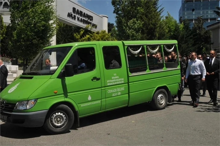 Halit Ergenç'in göz yaşları...