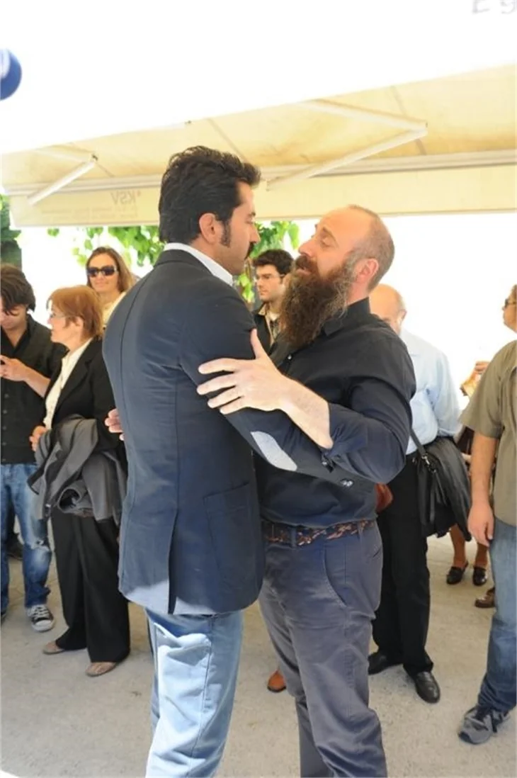Halit Ergenç'in göz yaşları...