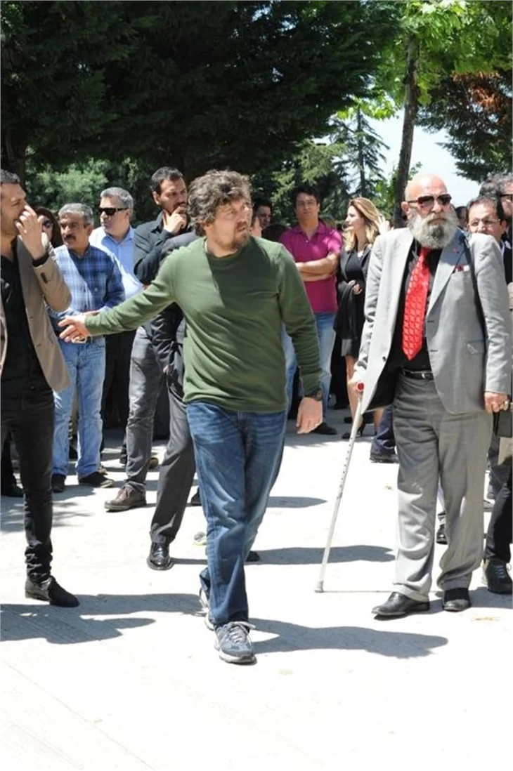Halit Ergenç'in göz yaşları...