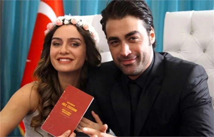Birce Akalay ve Sarp Levendoğlu'nun düğün tarihi!