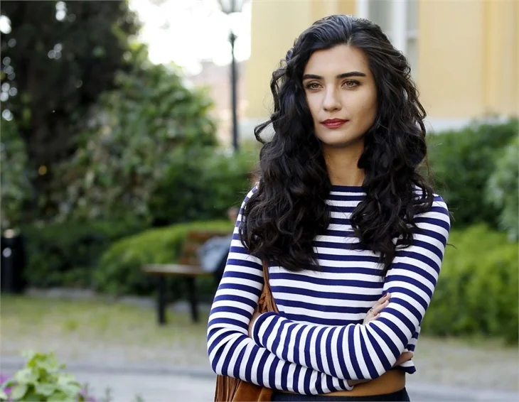 Kara Para Aşk'ta Elif aşık peki ya Ömer?