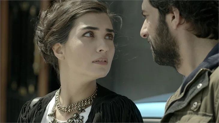 Kara Para Aşk'ta Elif aşık peki ya Ömer?
