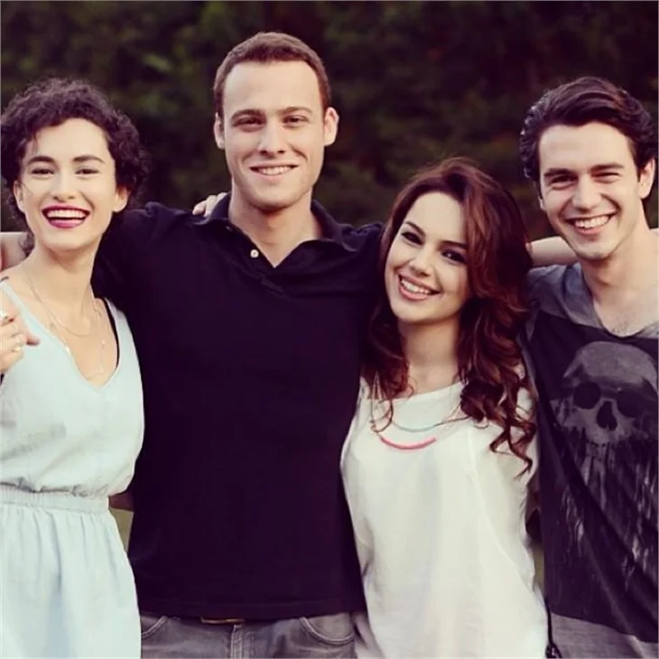 Kerem Bürsin ile Yağmur Tanrısevin ilk kez görüntülendi!