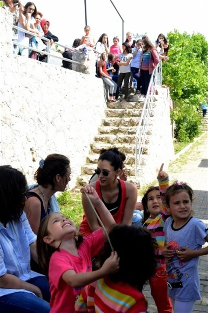 Kerem Bürsin ve Hande Doğandemir hayranlarıyla...