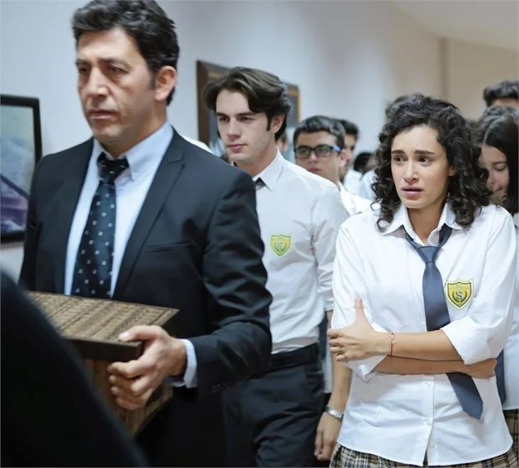 Emre Kınay ve Yağmur Tanrısevsin'den açıklamalar!