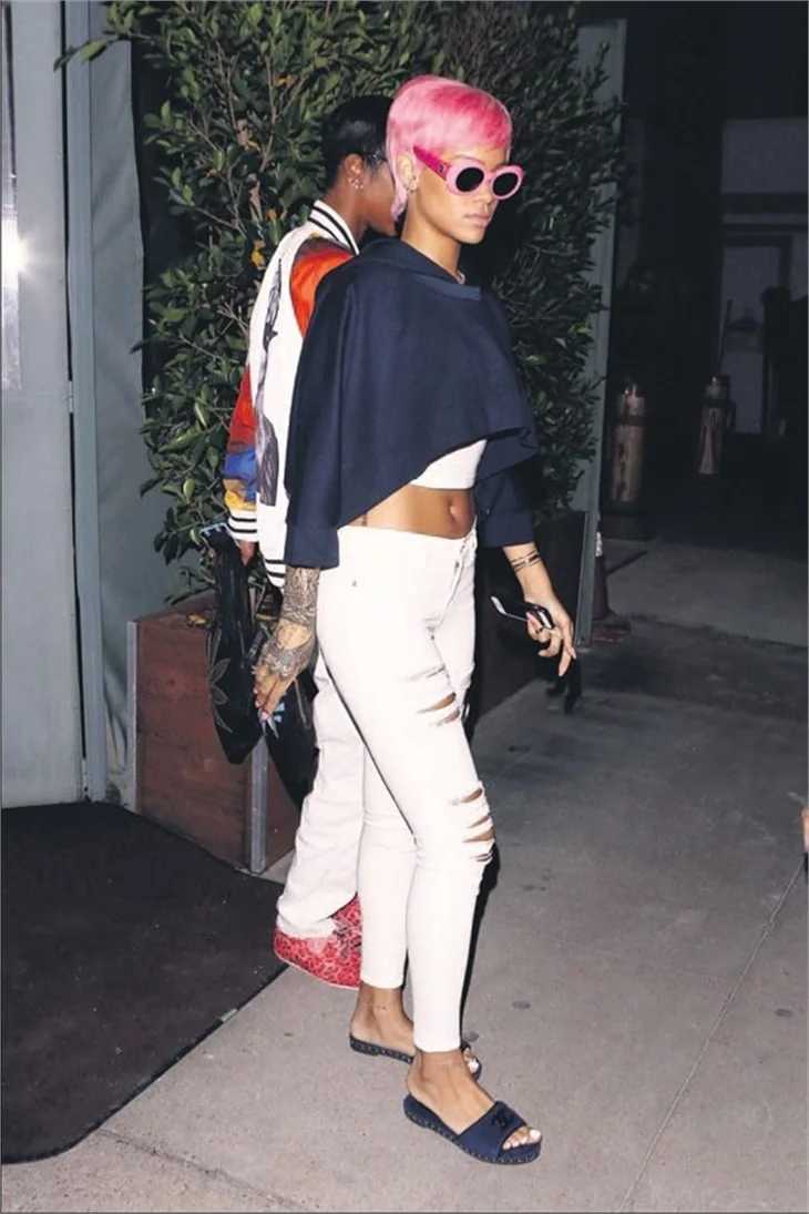 Rihanna'ya sert tepki!