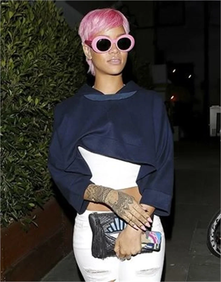 Rihanna'ya sert tepki!