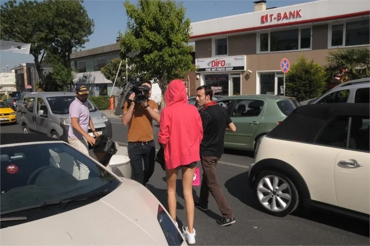 Asena Erkin'in üstü kış altı yaz!
