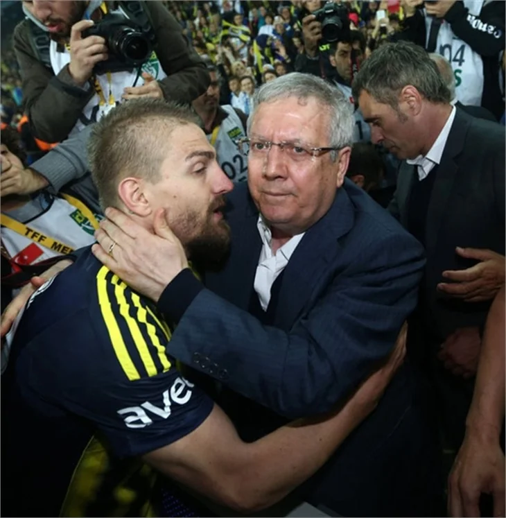 Aziz Yıldırım'dan Caner'e "Boşan o kızdan!"