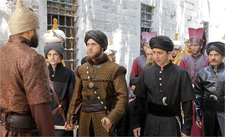 Aras Bulut İynemli: Zırh belimi büktü