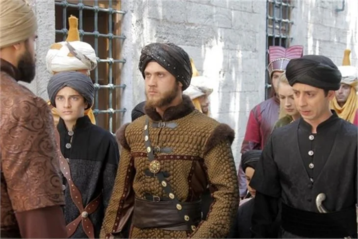 Beyazıd türbesine 'dizi' akını